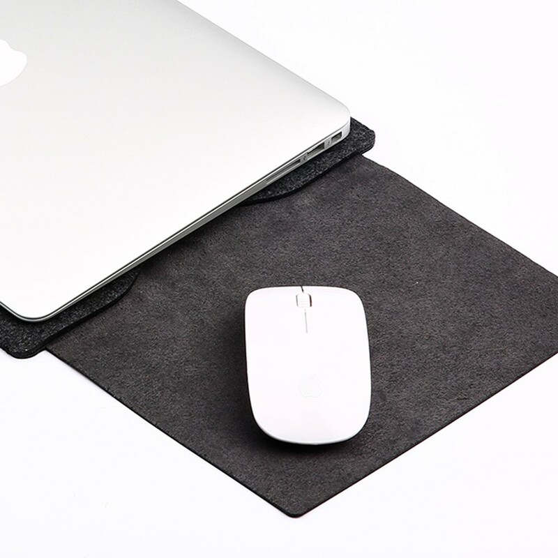 Pochette MacBook Pro 15 / Touch Bar Translucide Feutrine