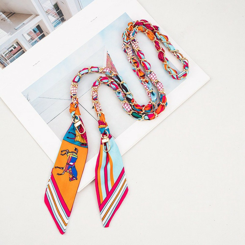 Chaîne Style Bandoulière avec Foulard en Soie
